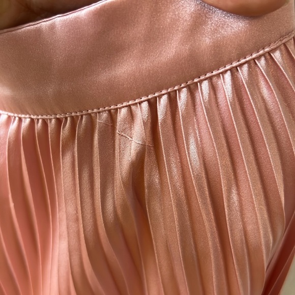 LIDEE Renaissance Dress - Picture 16 of 17